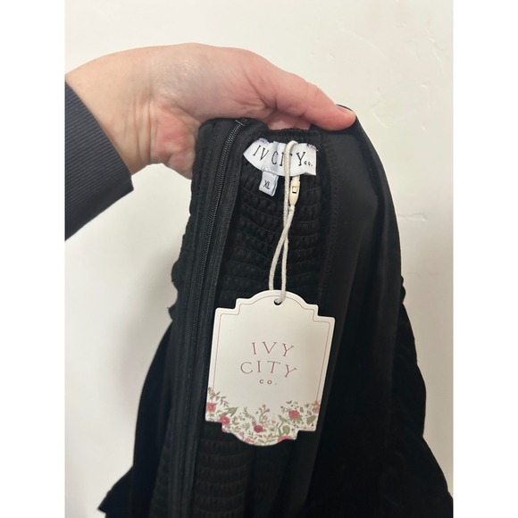 Ivy City Co Livi Jumpsuit Black Velvet Wide Leg Smocked Back XL LJIXLA3008 - Picture 4 of 8